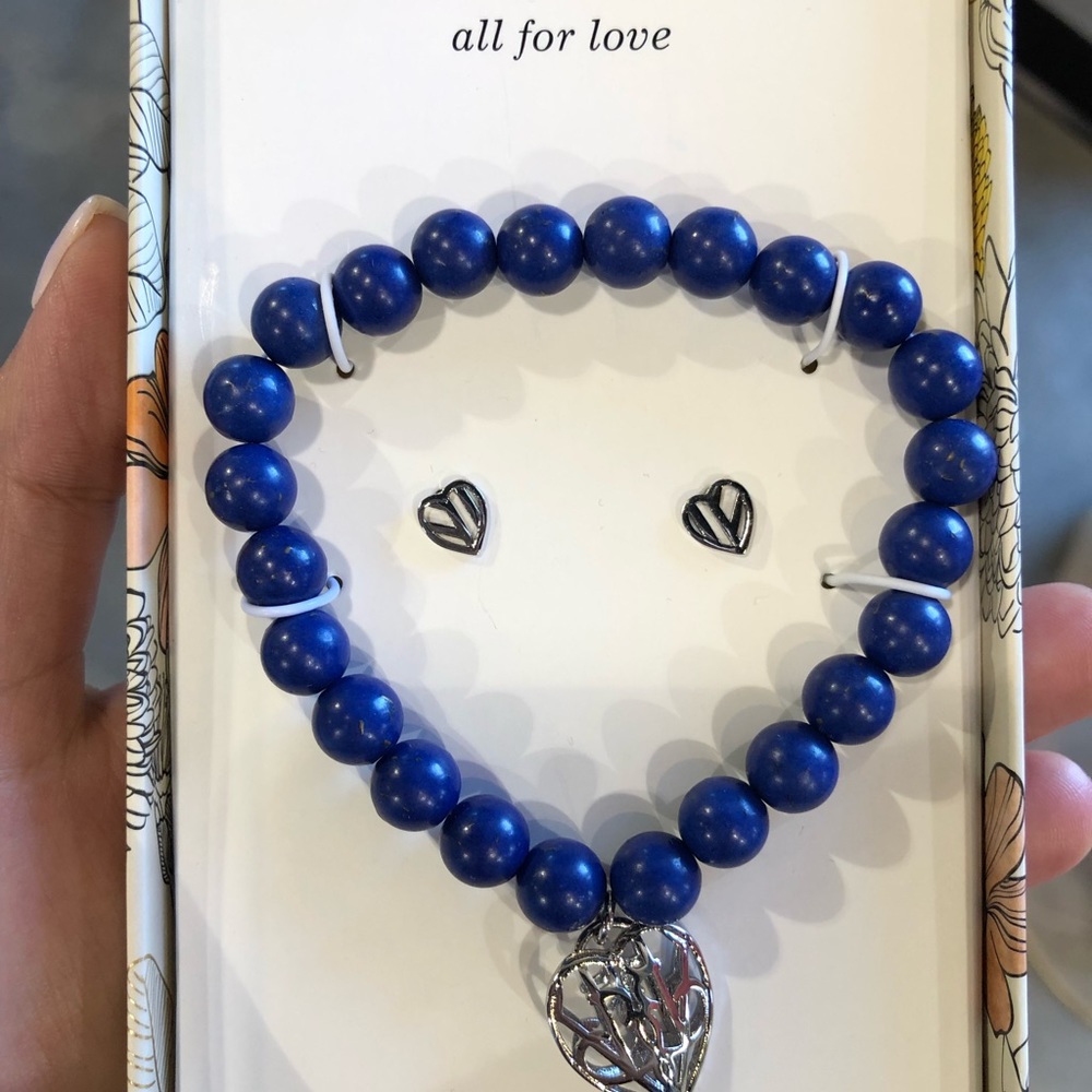 Vera Bradley earnings and bracelet ✨